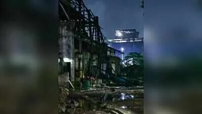 마하드 화학공장 폭발 관련 보도 사진